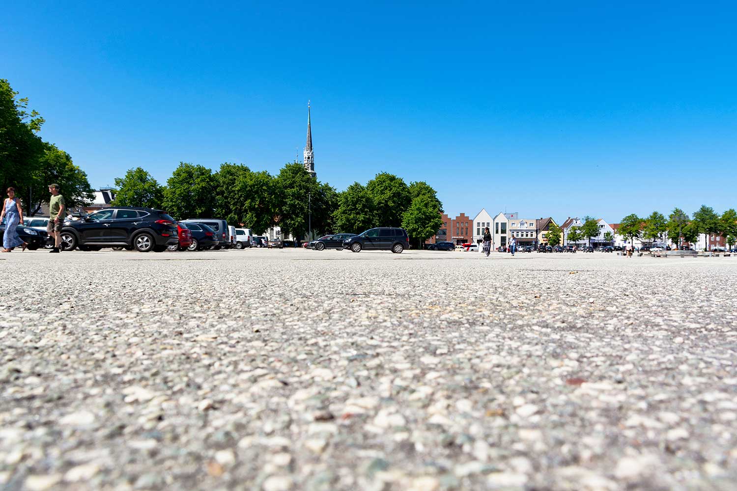 Der große Marktplatz in Heide.