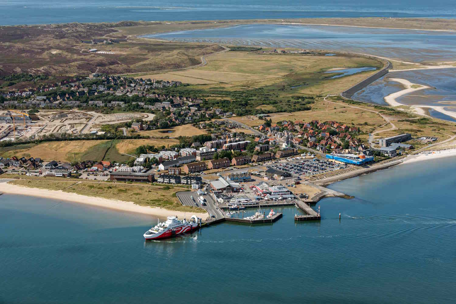 Luftbild vom Hafen in List